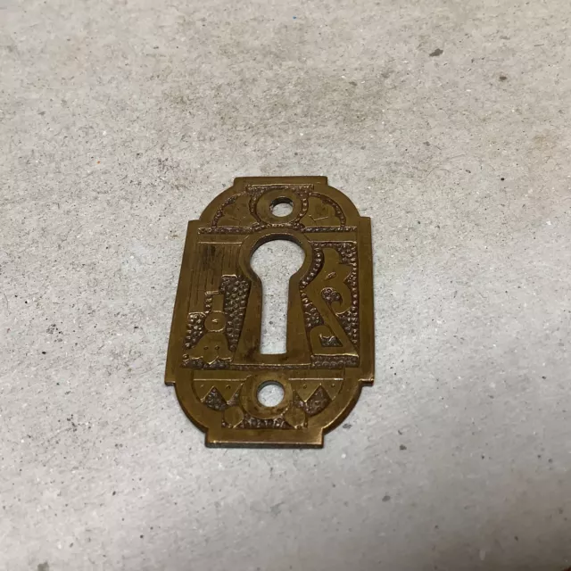 Vintage Antique Ornate Victorian Keyhole Lock Plate Escutcheon Salvaged P308