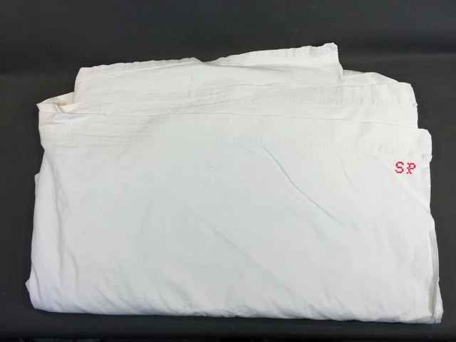 LINGE ANCIEN - Merveilleux grand drap en fil de lin avec broderie de branchages fleuris et imposant monogramme LF - Passion de blanc