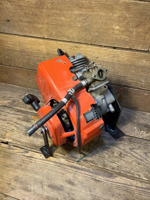 Briggs Stratton 2 Cycle Engine Go Kart Mini Bike racing World Formula vintage