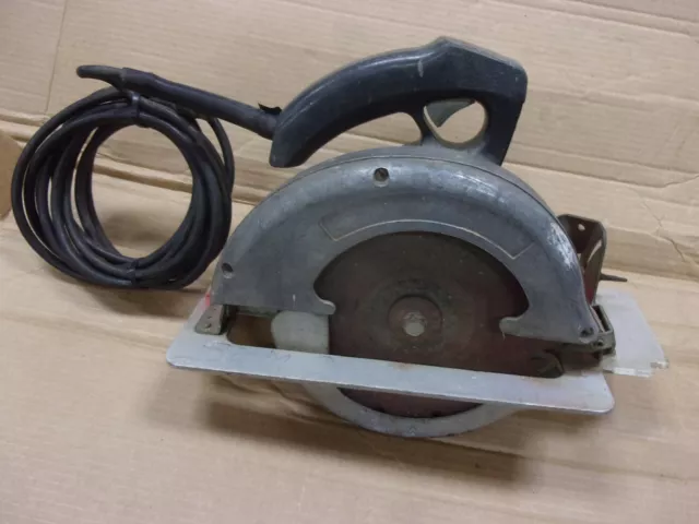 Black & Decker Industrial Super Sawcat Model No 998 / 8-1/4” Circular Saw  w/Case