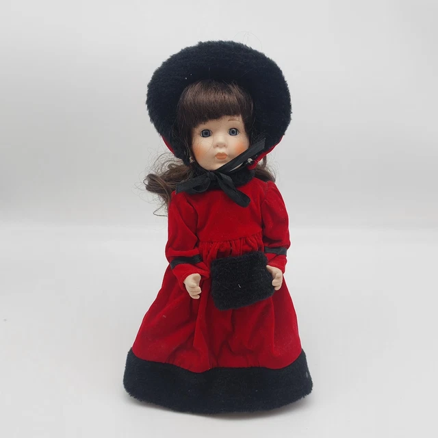 PORCELAIN DOLL IN Red Velvet Christmas Outfit Vintage 42cm on Stand 12.00  - PicClick UK