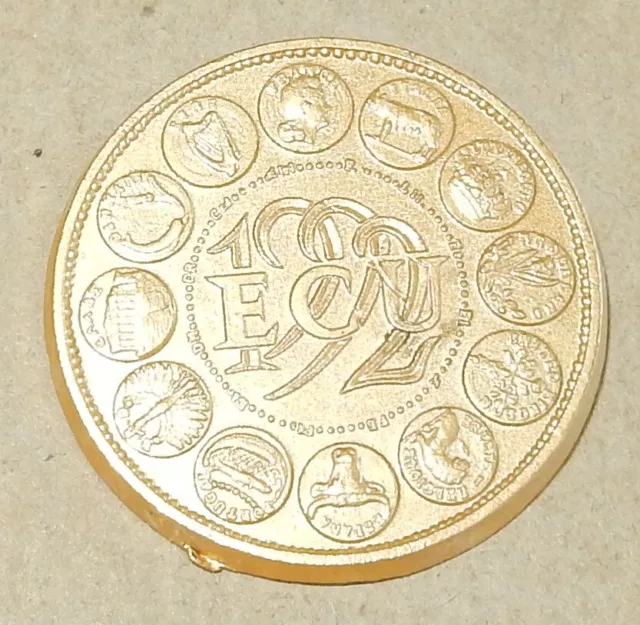 PIN'S Metal Golden EUROPE ECU 1992 Club French Of La Coin Diameter 26 MM