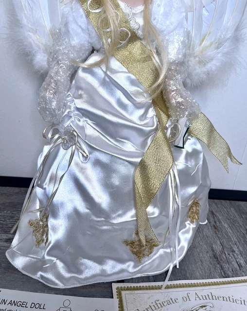 Porcelain Angel Doll  2009 #15617 New in box Heritage Signature Collection 11