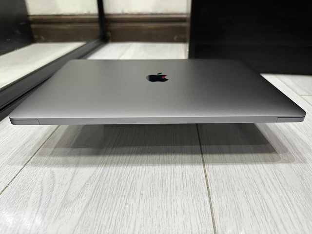 Apple MacBook Pro Retina 13,3" 2019 128 GB SSD 8 GB RAM 1,4 GHz Core i5 grigio siderale 8