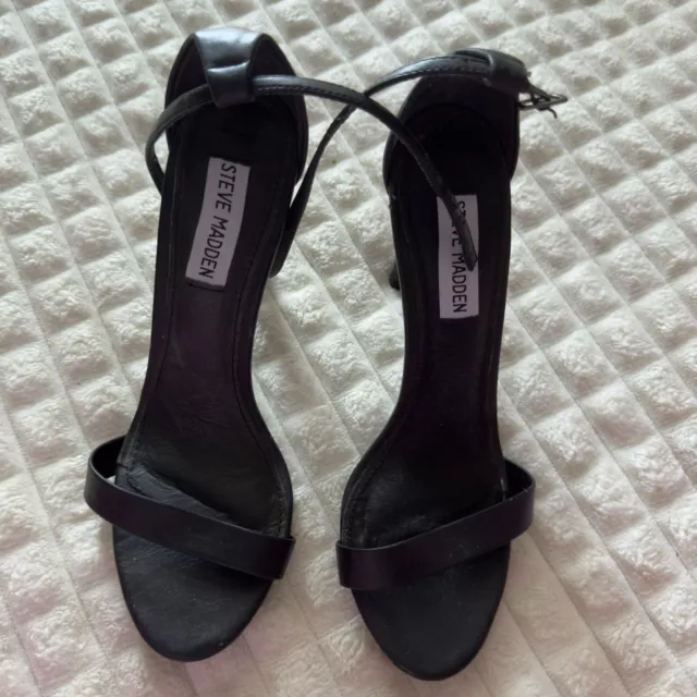 STEVE MADDEN - Shaye Heeled Sandal in Black 7.5