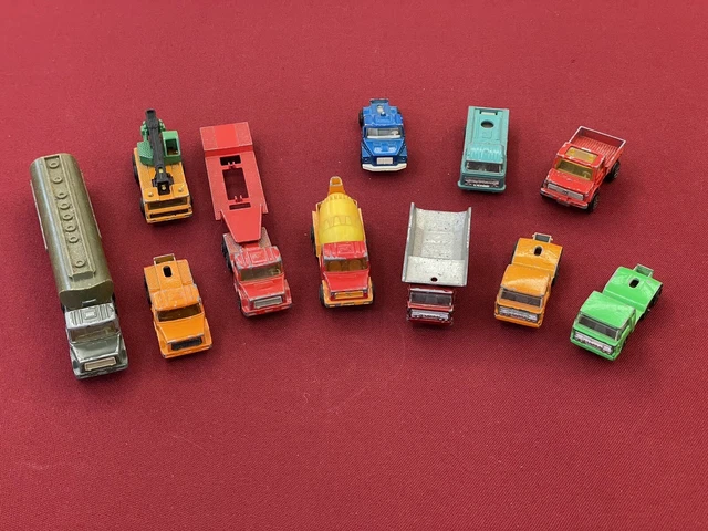 JOUETS ANCIENS - lot voitures miniatures de course 1 67 ième EUR 30,00
