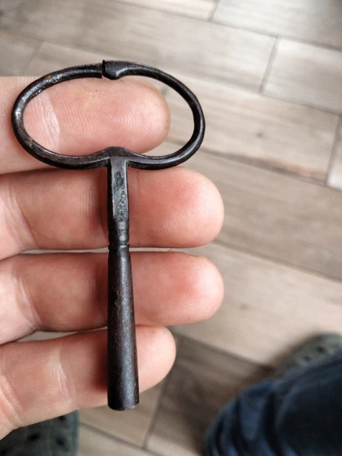 ANCIENNE CLÉ D'HORLOGE COMTOISE FIN 19 ème COMTOISE carré de 5 mm EUR 5