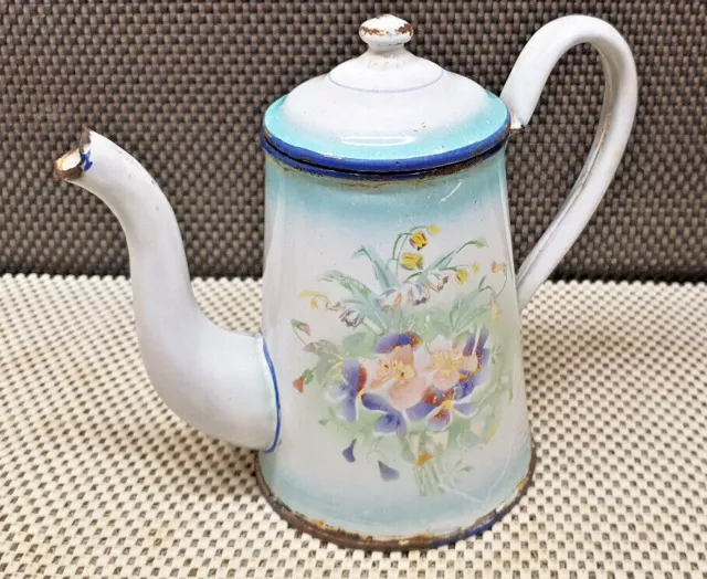 Antigua Pequeño Cafetera Tetera Esmaltados Blanco Floral Ribete Azulada Vintage