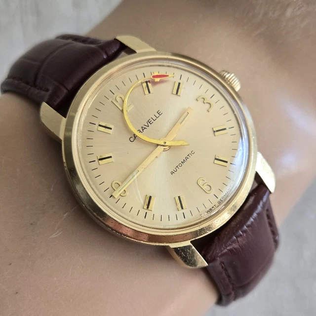 CARAVELLE UOMO OROLOGIO Acciaio Inox Oro Stretch Acqua Res Batteria