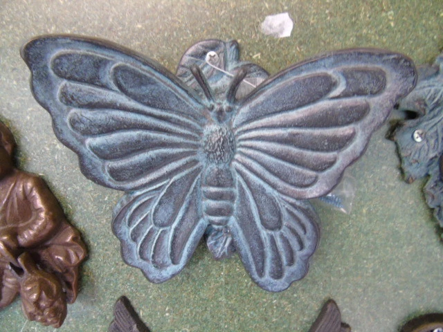 heurtoir , frappe porte en bronze patiné ,sonnette, un papillon , nouveau !!!