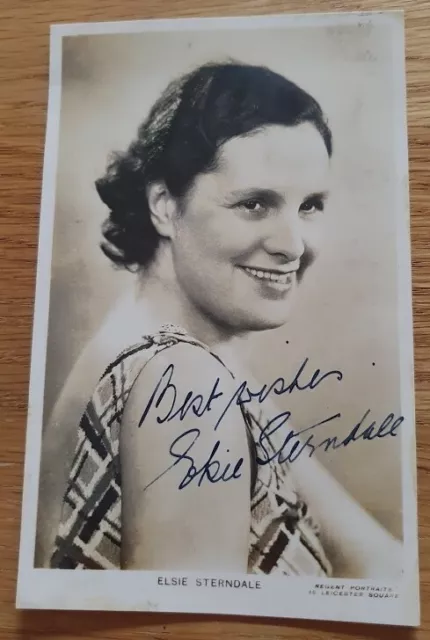 ELSIE STERNDALE Comedienne undedicated B&W photo signature autograph 5.5"x3.5"