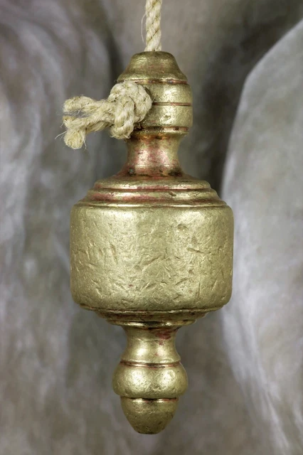 Plomada perico bronce. Cabeza fija. Bronze perico plumb bob. Fixed head.
