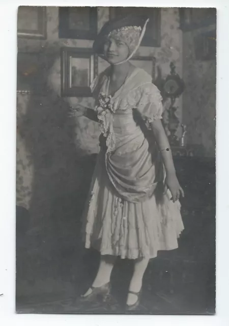 BP295 Carte Photo vintage card RPPC Femme mode fashion robe dress