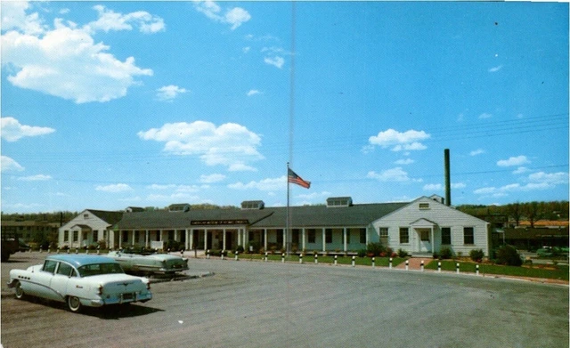 Oak Ridge TennesseeAmerican Museum of Atomic Energy 1950s Cars~Postcard