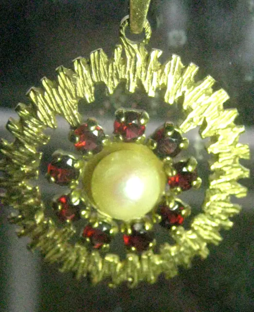 Sixties  stiltypischer goldener Anhänger 333 Perle Granat Perlenanhänger garnet