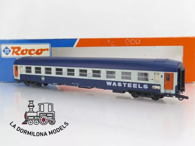 RS494 H0 =DC ROCO 44740 COCHE PASAJEROS WASTEELS de la SNCF - OVP