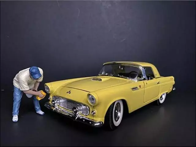 Weekend Car Show Figurine VI for 1/18 Scale Models by American Diorama