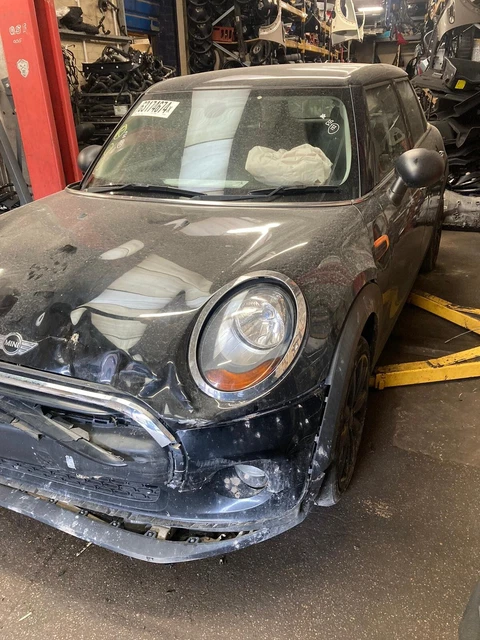 Mini Cooper S F56 2.0 192cv 2019 2.000km para peças Parque das Nações