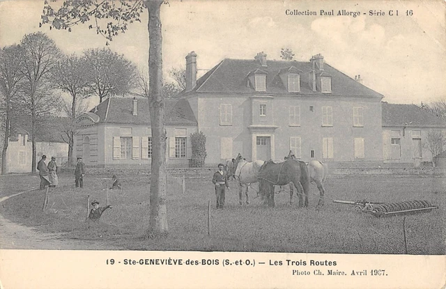 Cpa 91 Saint Genevieve Des Bois / The Three Roads / Agriculture Scene
