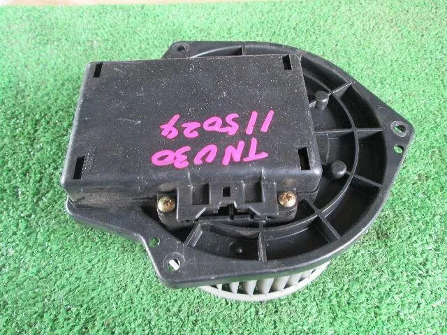 NISSAN Presage 2001 TA-TNU30 Motore soffiatore [usato] [PASKU376705]