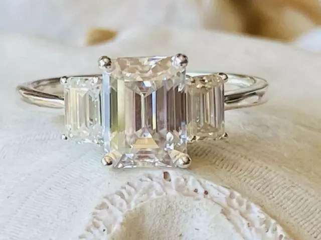 Bague de mariage à trois pierres en diamant simulé taille émeraude de 3,50...