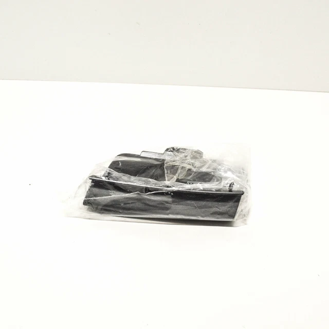 NEW AUDI A3 8V Rear Bumper Tow Hook Eye Cover 8P4807441C1Rr 31.10