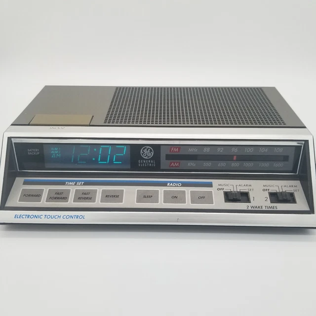 VINTAGE GE GENERAL Electric Digital Clock Radio 74663A FM/AM Dual