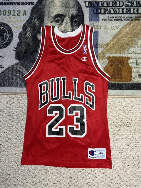 Chicago Bulls Michael Jordan Jersey 23 Red XL 18-20 Vintage 90's Youth