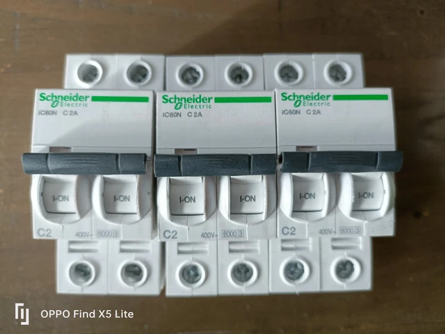 Disjoncteur différentiel DX³4500 arrivée haute et départ bas à vis U+N 230V~ - 32A typeF 30mA - courbe C - 2 modules | 410756 | 3245064107563