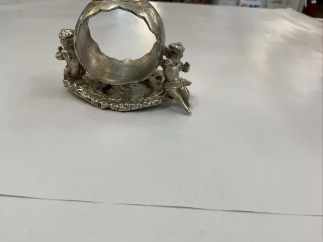 Vintage Double Cherub Us P Company Silver Plate  Napkin Ring Very Decorative 3