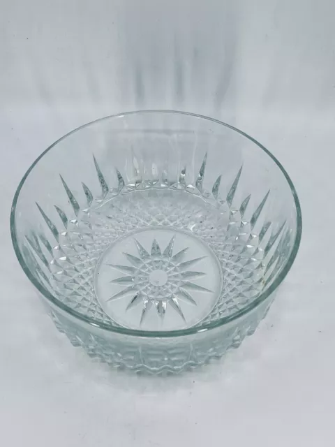 1980s Arcoroc France Starburst Clear Glass Salad Bowl / Serving Bowl 7.75"D VTG
