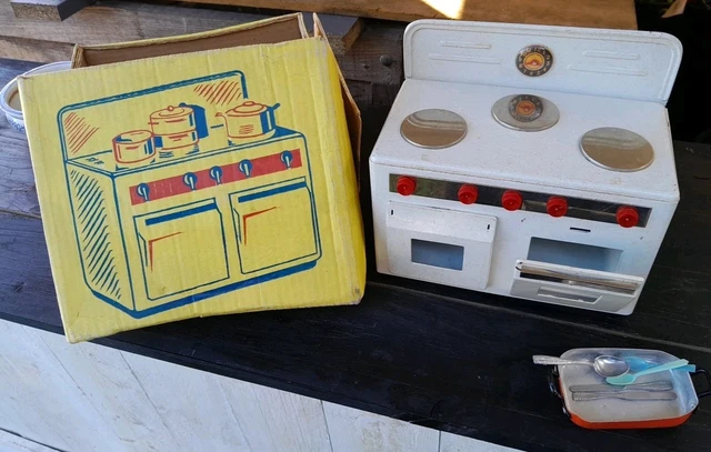 Ancienne Cuisinière Jouet Majoretta TMT - Gazinière Miniature En Tôle, Vintage