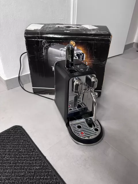 Sage Nespresso The Creatista Plus Kapselmaschine - Trüffelschwarz...