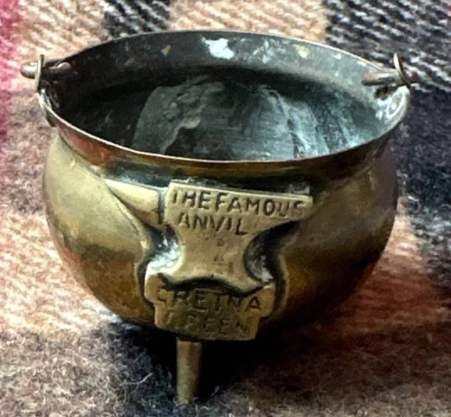 Vintage Small Gretna Green  Brass cauldron. The Famous Anvil Good display Item