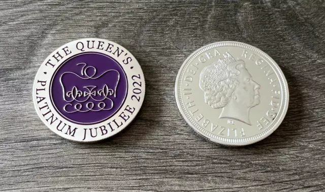 Commemorative Coin HM Queen Elizabeth II Platinum Jubilee (Purple/Silver)