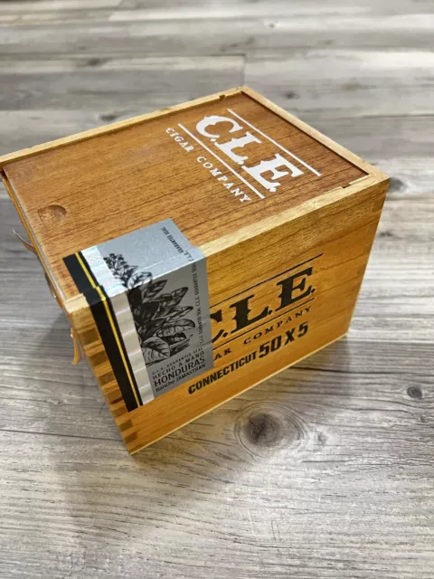 CLE Cigar Company Prieto Connecticut 50X5 Wood Cigar Box 4.5x5.5x4.5” Slide Lid