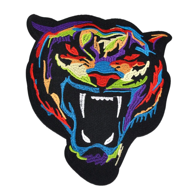 Grand écusson Brodé Cyber Tigre – Fer à Repasser – Dos De Veste – Neuf