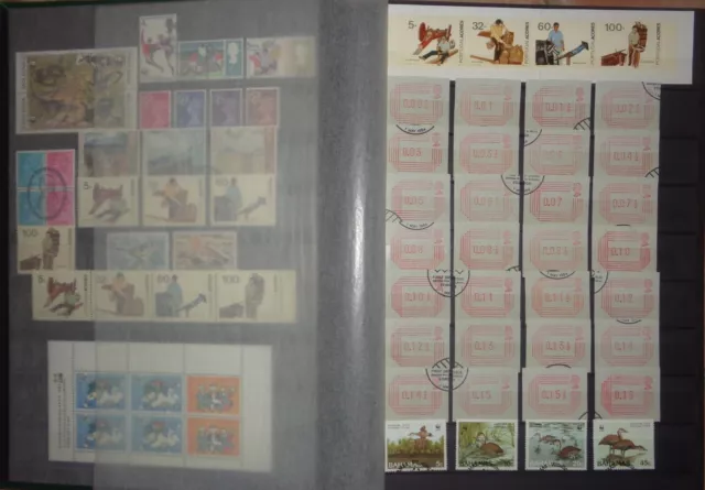 Collection de timbres et blocs d'Europe et du Monde dans un classeur (album) 3