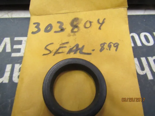 New  Omc Oem  Johnson Evinrude Seal 303804