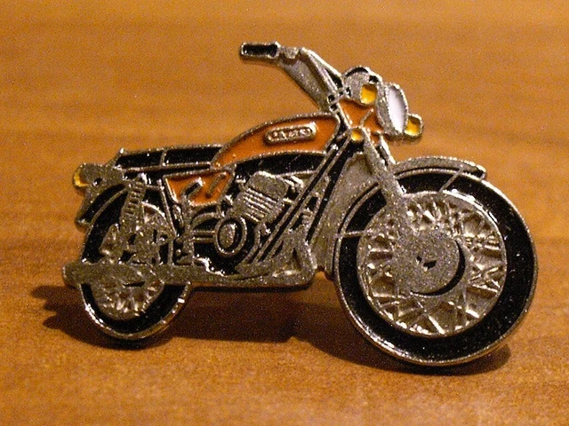 Pins Moto YAMAHA RD 350 YR5 (1972)