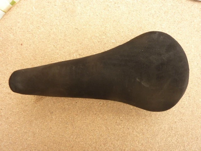 Selle Vélo Vintage Perache CF - Velours Rembourrée - Pour Pièces Détachées Ou Déco