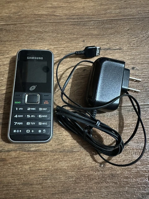 SAMSUNG SGH S125G - Black On Silver (TracFone) Cellular Phone