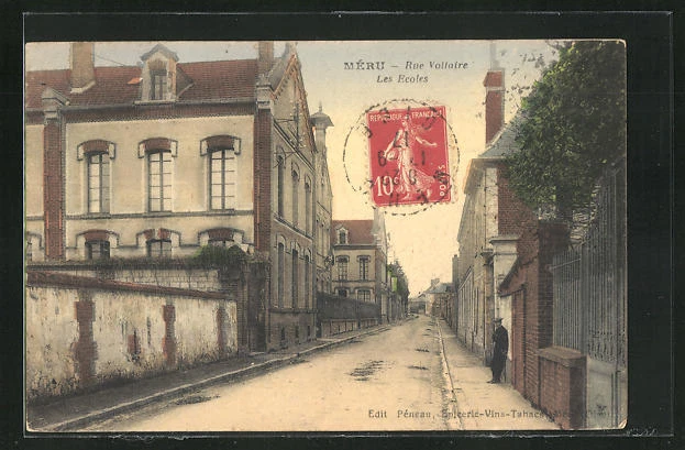CPA Méru, Rue Voltaire, les Ecoles 1917
