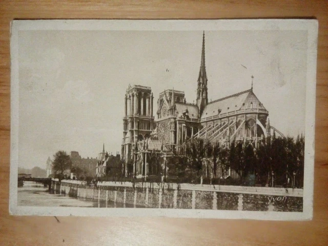 Cpa 75 PARIS NOTRE DAME et le square de l'archevêché édition YVON