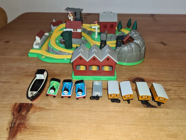 VINTAGE 1996 THOMAS The Tank Engine Friends Bluebird Miniature Train VINTAGE 1996 THOMAS The Tank Engine Friends Bluebird Miniature Train