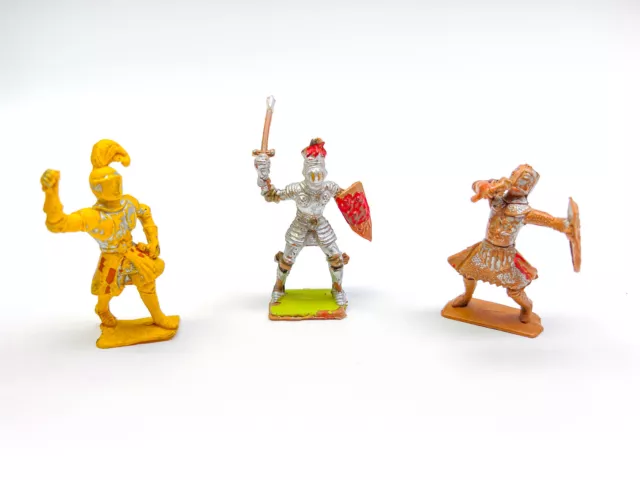 Vintage Cherilea Knights on foot plastic toy soldier figures x3 L06