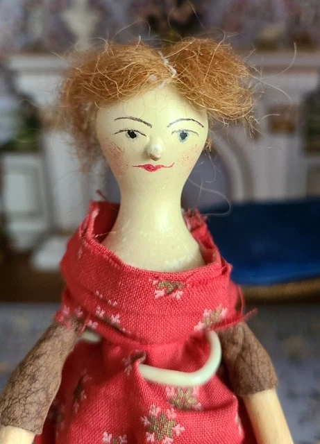 ANTIQUE GRODNERTAL PEG WOODEN DOLL WITH CARVED FINGERS ( No Legs )