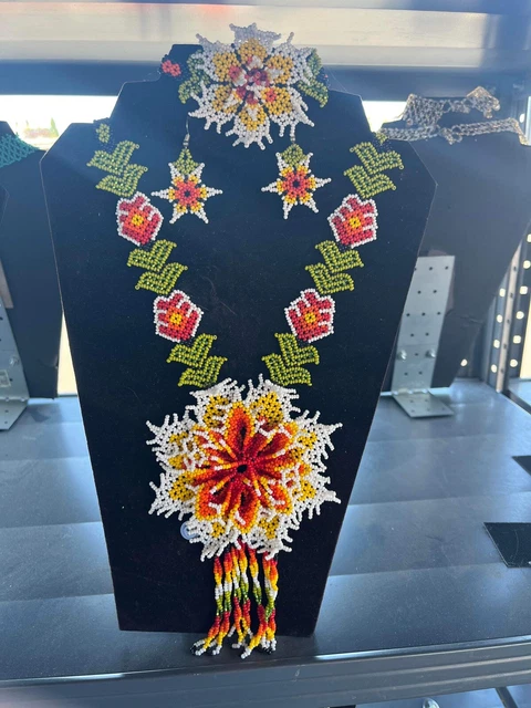 Huichol Mexican Hand Made Jewelry Beaded  Flower Necklace 4 Piece Set