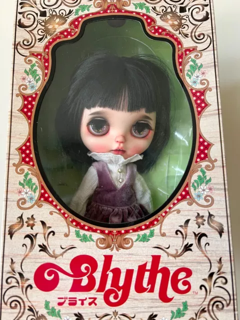 Oversea Artist Customized Blythe Doll -- Luna (OOAK) 3