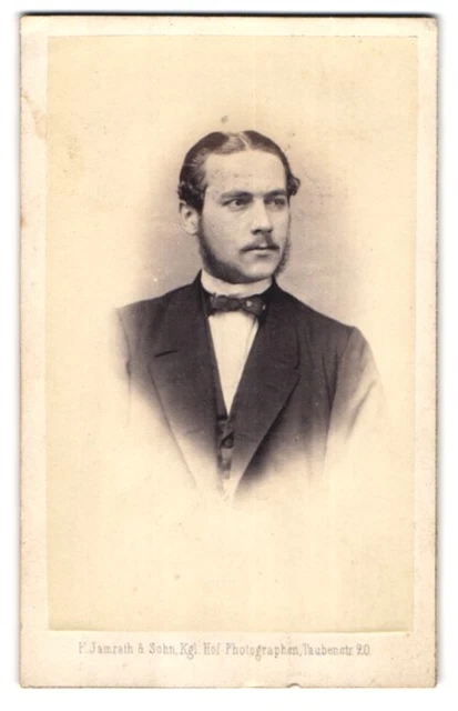 Photography F. Jamrath & Sohn, Berlin, Taubenstraße 20, young man with thin G